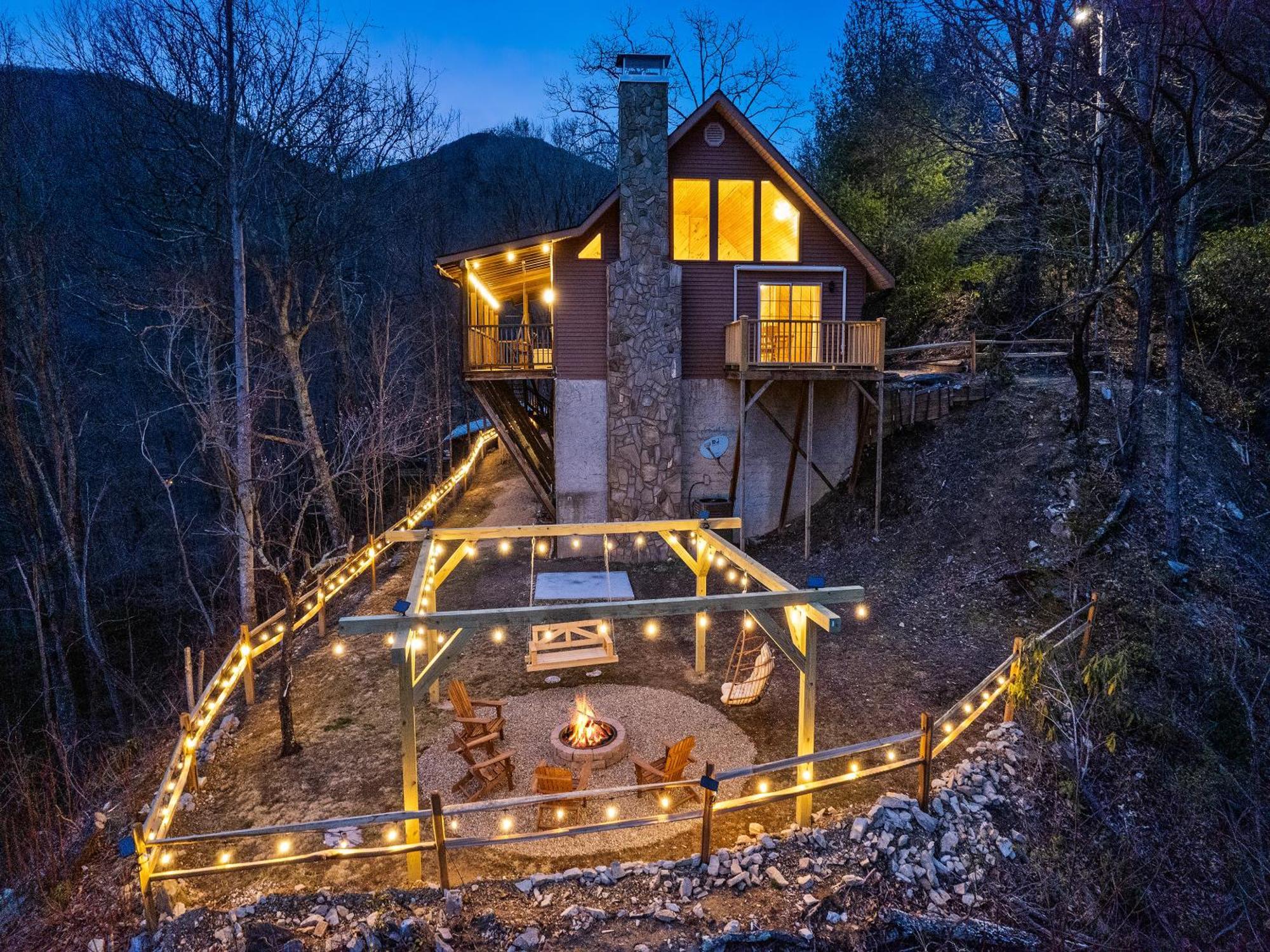 Maggie Valley Cabin With Beautiful Mountain Views, Hottub, Pet Friendly, Gameroom, Fireplace Ngoại thất bức ảnh