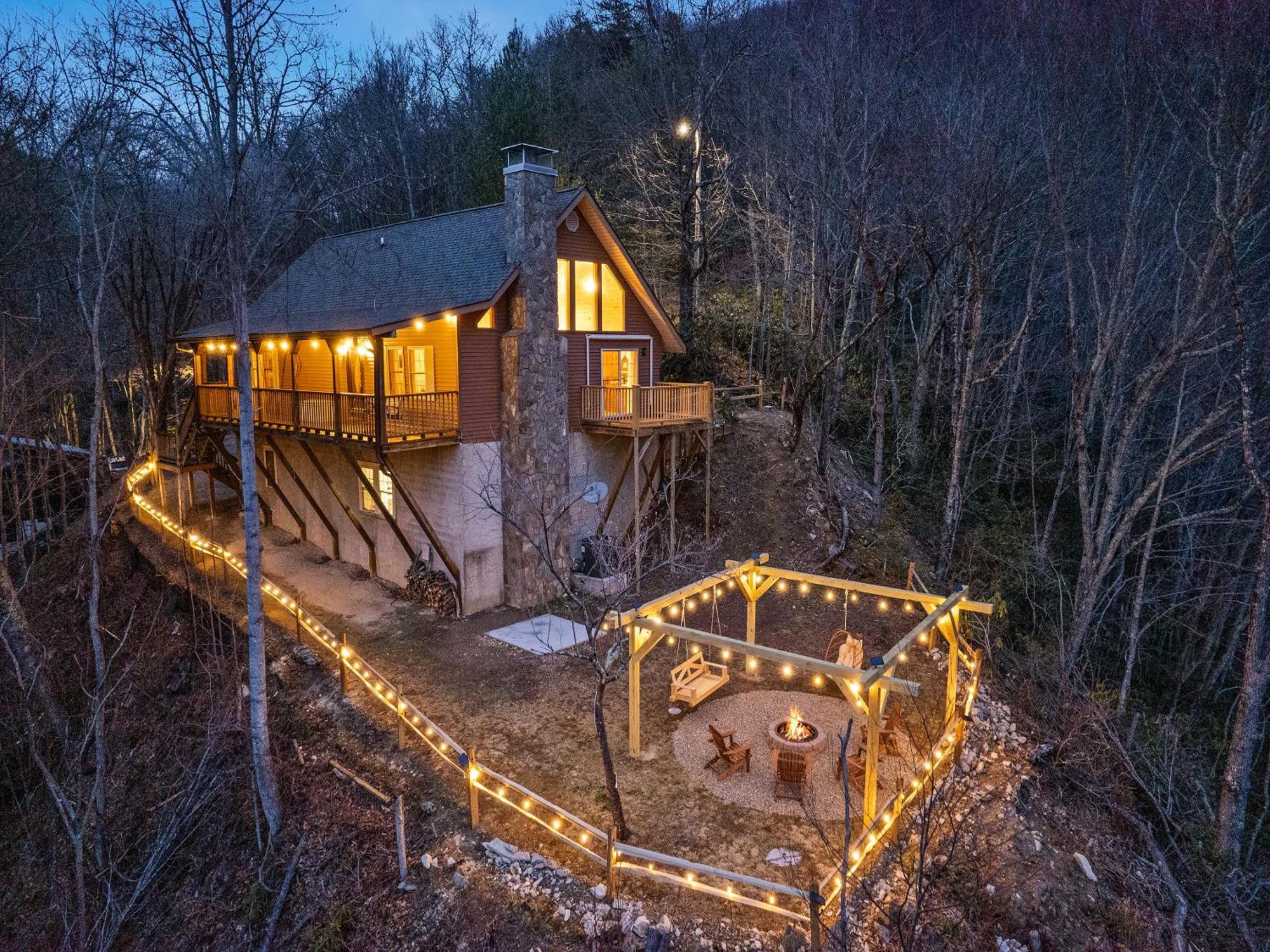 Maggie Valley Cabin With Beautiful Mountain Views, Hottub, Pet Friendly, Gameroom, Fireplace Ngoại thất bức ảnh