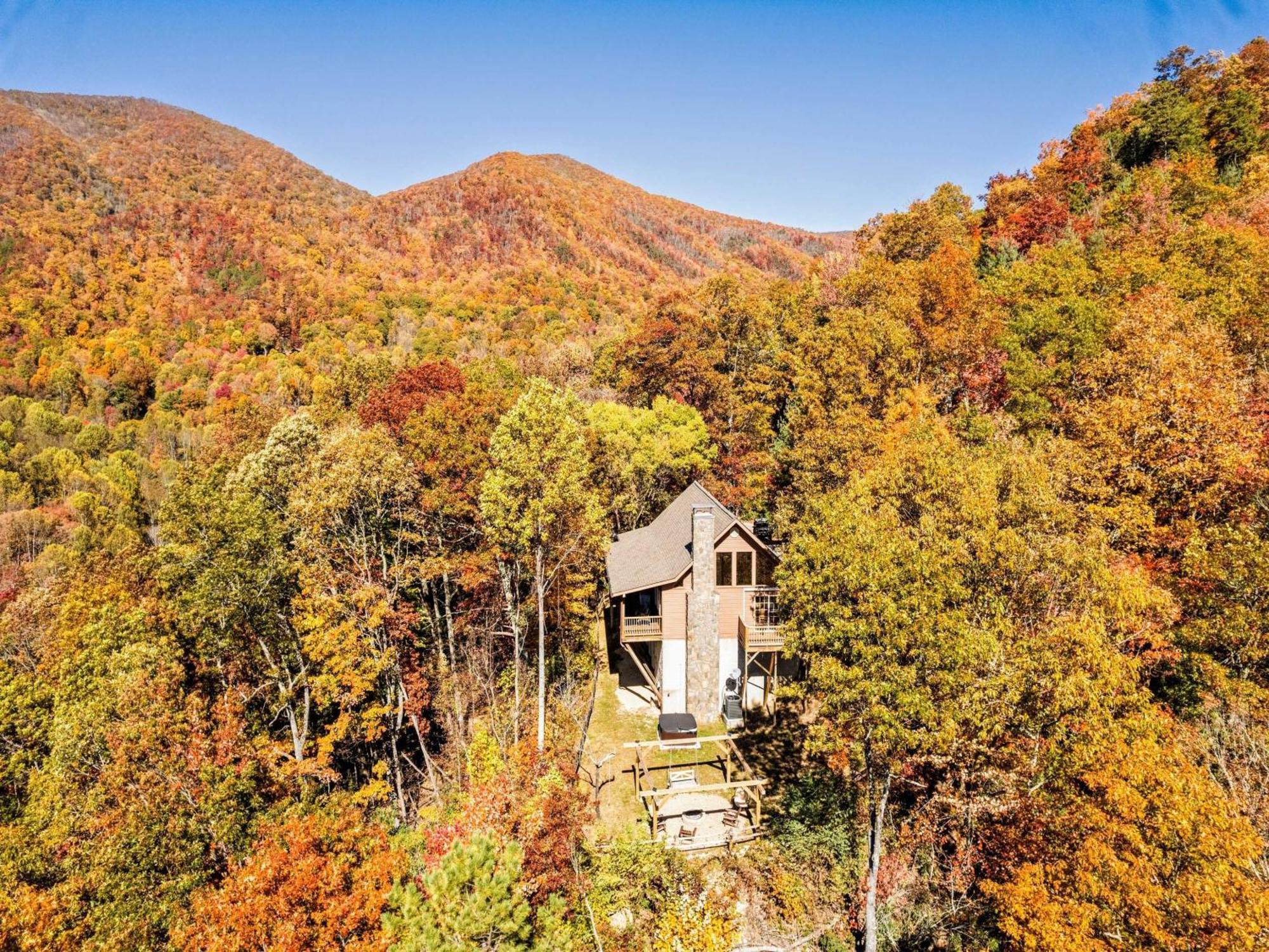 Maggie Valley Cabin With Beautiful Mountain Views, Hottub, Pet Friendly, Gameroom, Fireplace Ngoại thất bức ảnh